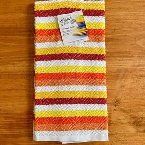 FIESTA 16”X 28” KITCHEN TOWEL IN “DIAMONTE WARM” PATTERN